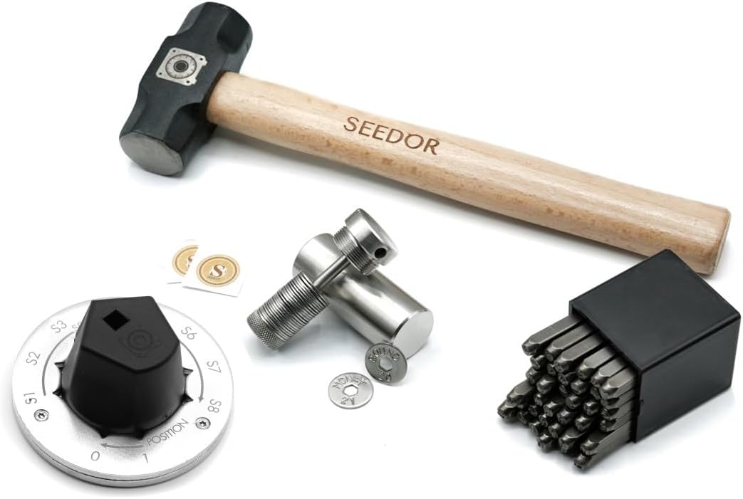 Fotografía técnica oficial de SEEDOR Safe Starter Set - Billetera de acero para Bitcoin, Back-Up para frase - Vista frontal con fondo blanco