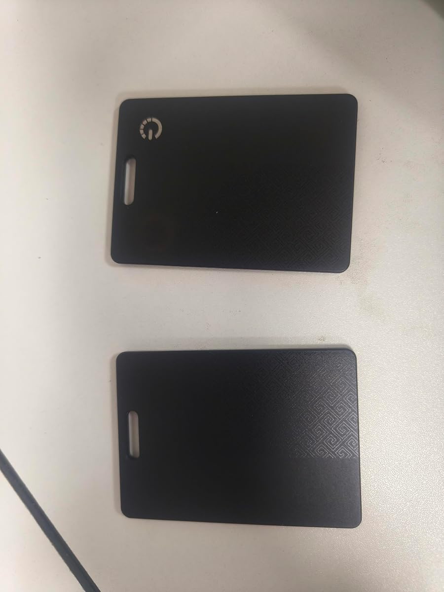 Fotografía técnica oficial de Wallet Tracker Card, 2 Unidades, Compatible con Apple Buscar , 1,8 mm, Impermeable - Vista frontal con fondo blanco